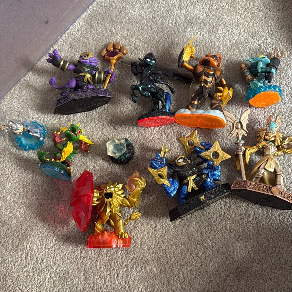 Skylanders  Activision lot of figures - all shown